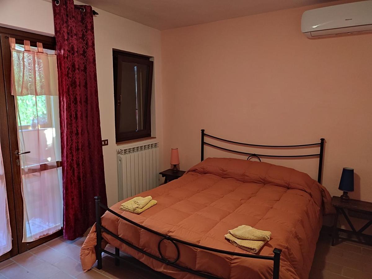 B&B Casale Roshlee Gualdo Cattaneo エクステリア 写真